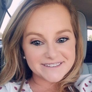 Meet your Posher, Deedra